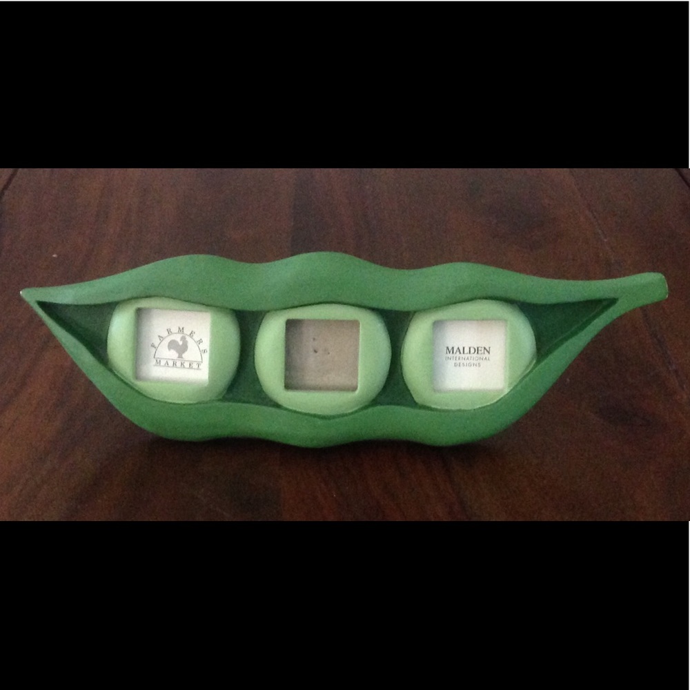 Three Peas in a Pod Picture Frame